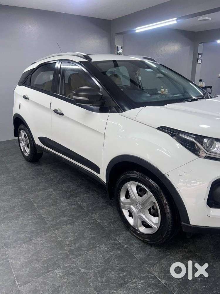 Tata Nexon 1.2 Revotron Xm (s), 2023, Diesel