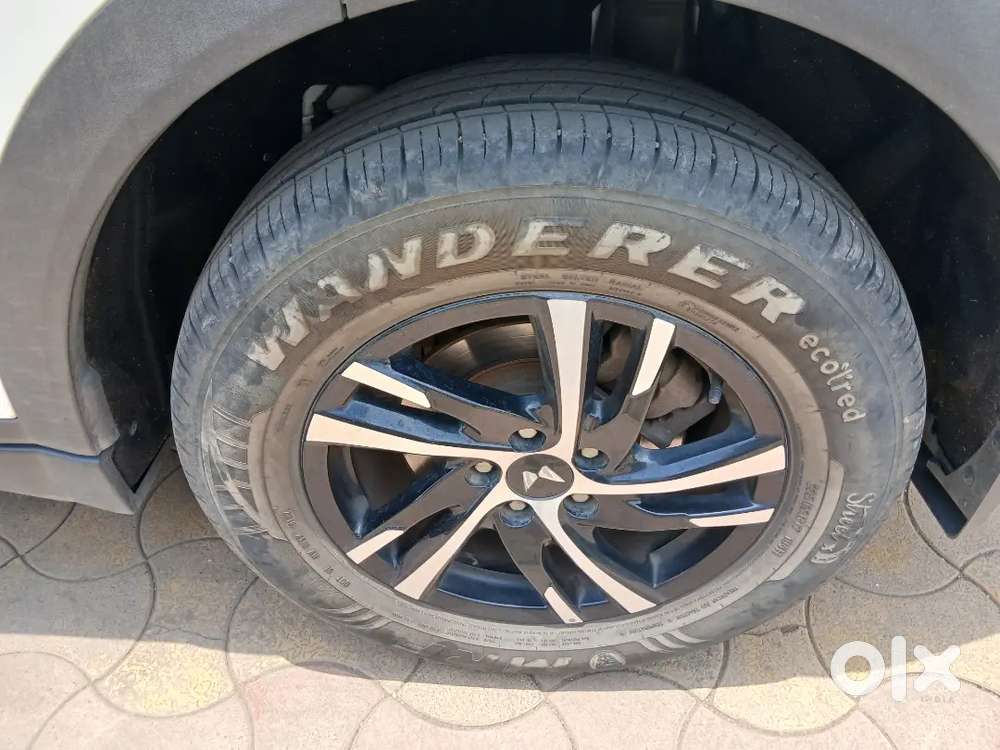 2022 Xuv700 Mx  Genuine Car  Fixed Price
