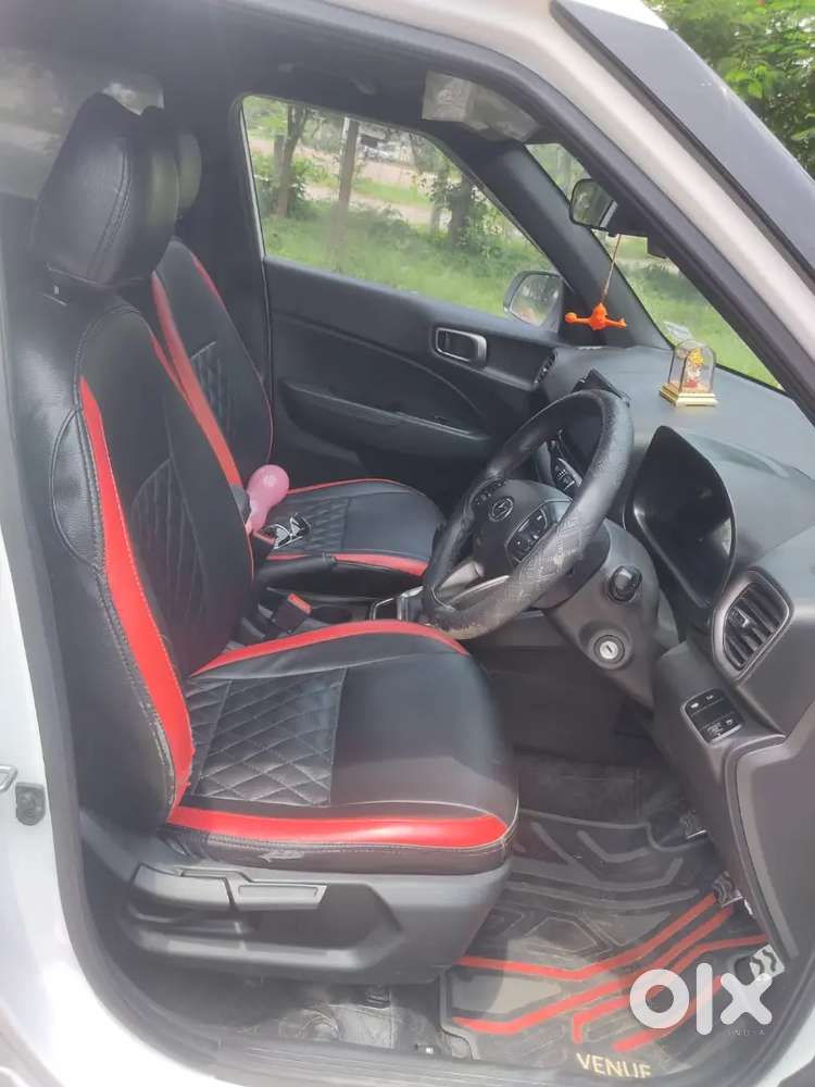 Hyundai Venue Petrol Knight 2024 Edition