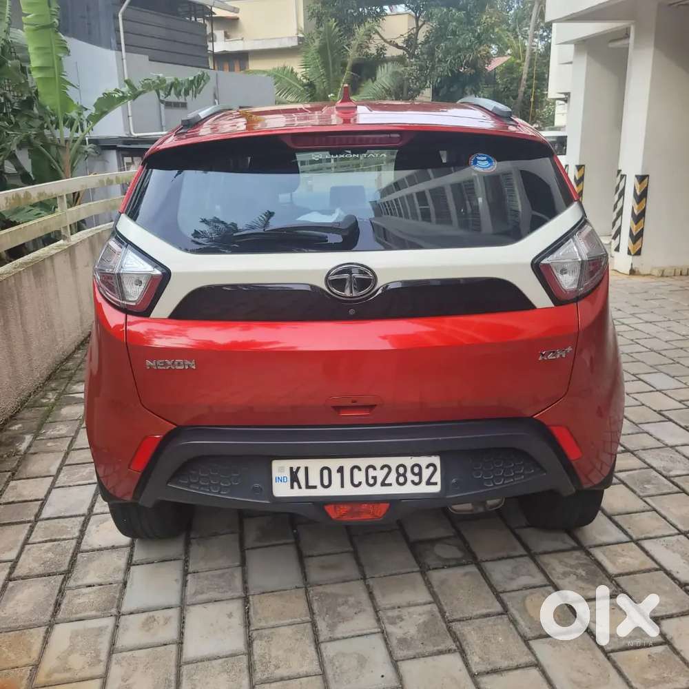 Tata Nexon Xza+ Turbo 110 Ps, 2018 Petrol 34129 Km Driven.