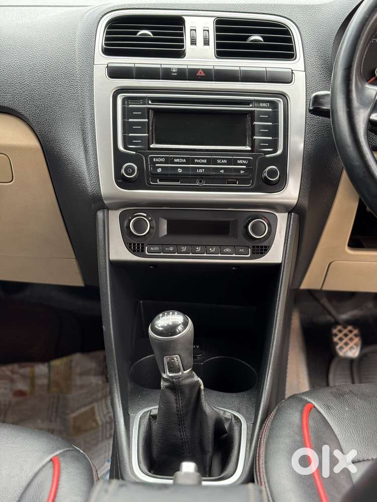 Volkswagen Polo 2009-2013 Petrol Highline 1.2l, 2015, Petrol