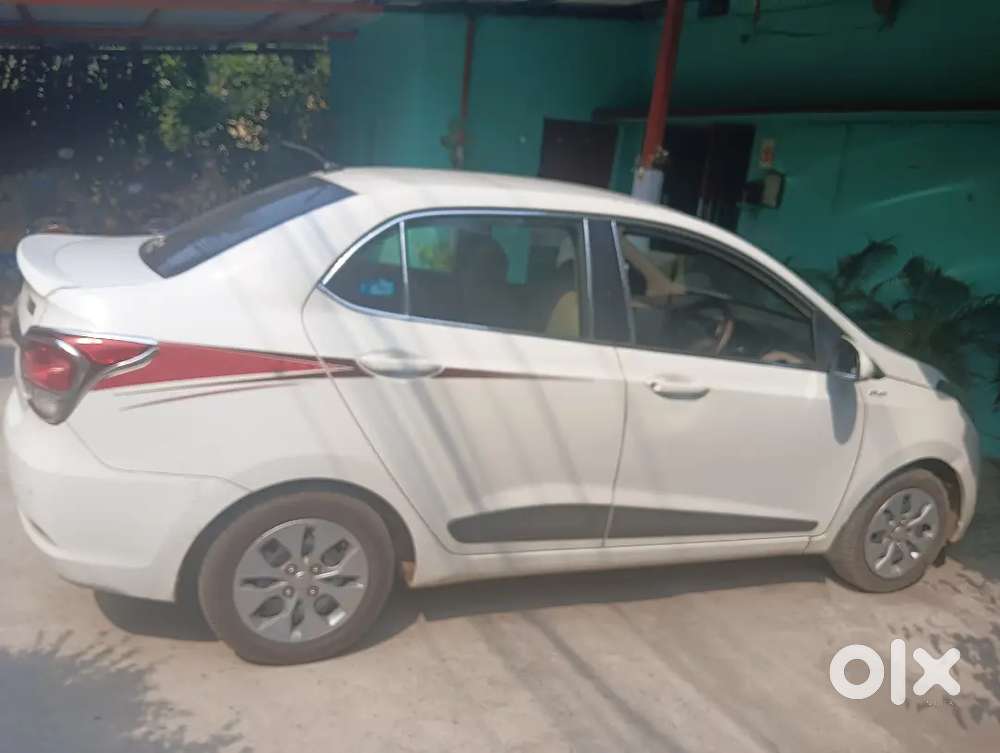 Hyundai Xcent 2017 Petrol 100000 Km Driven