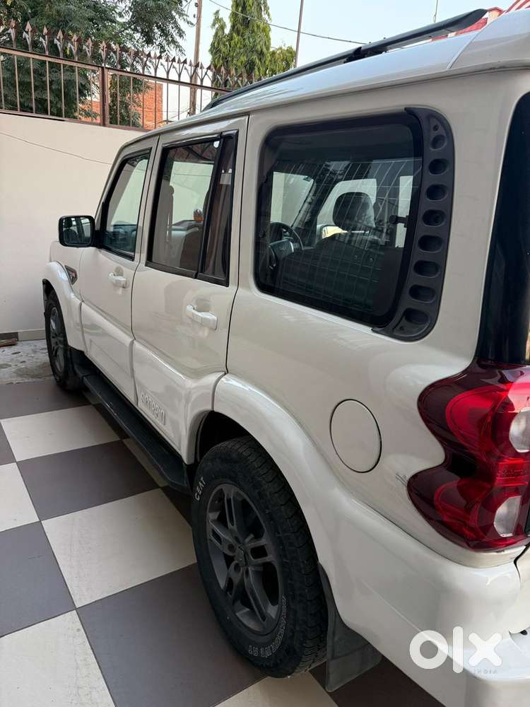 Mahindra Scorpio Classic 2017