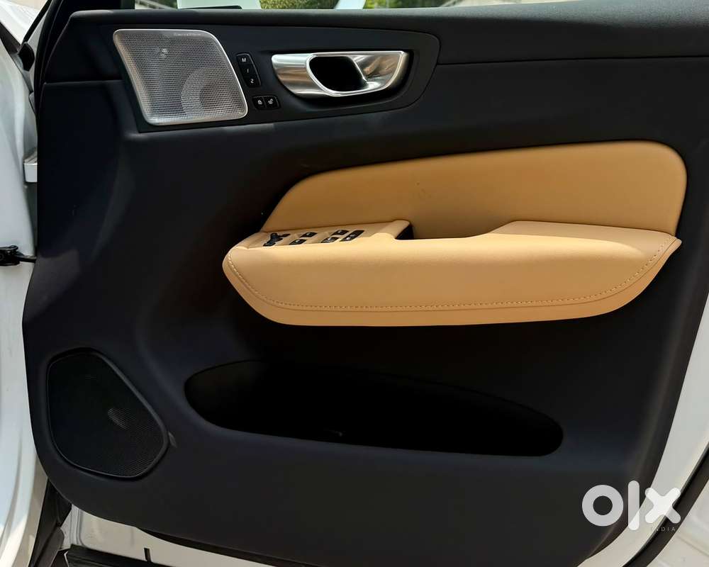 Volvo Xc60 Inscription D5, 2024, Petrol