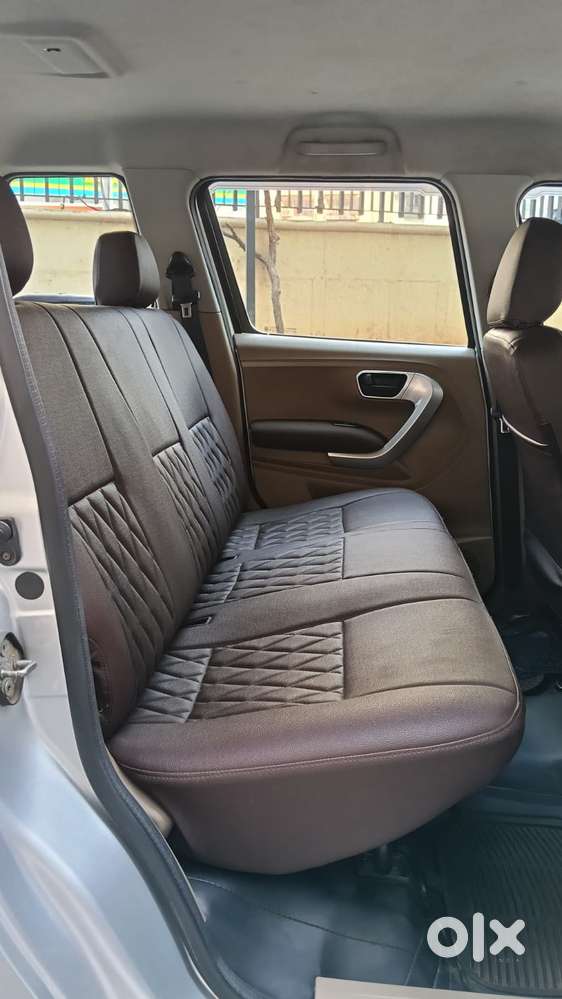 Mahindra Tuv 300 T8 Amt (automatic), 2019, Diesel