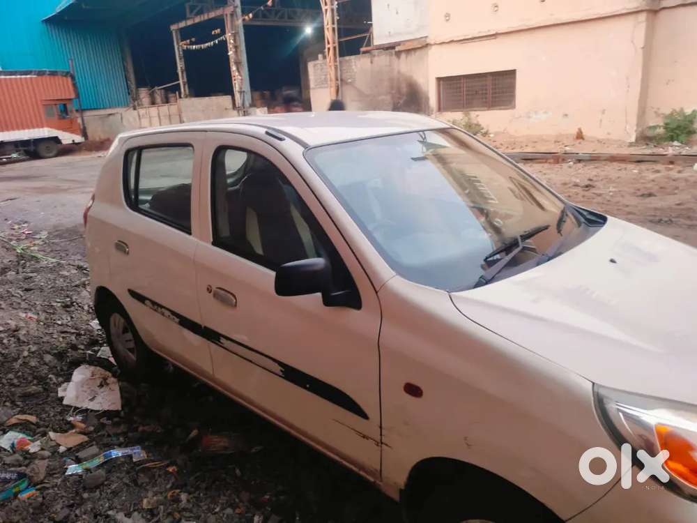 Comrsiyl Ola Uber Me Laga Hai Pili Nambar Plet Hai