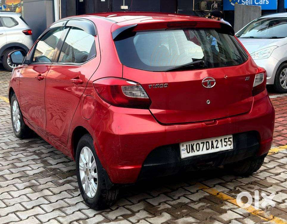Tata Tiago, 2017, Petrol