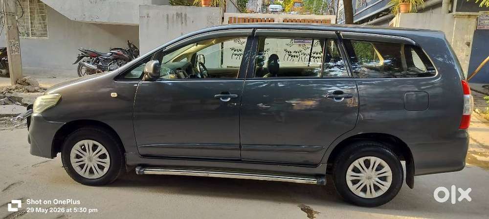 Toyota Innova 2.5 G (diesel) 8 Seater Bs Iv, 2016, Diesel