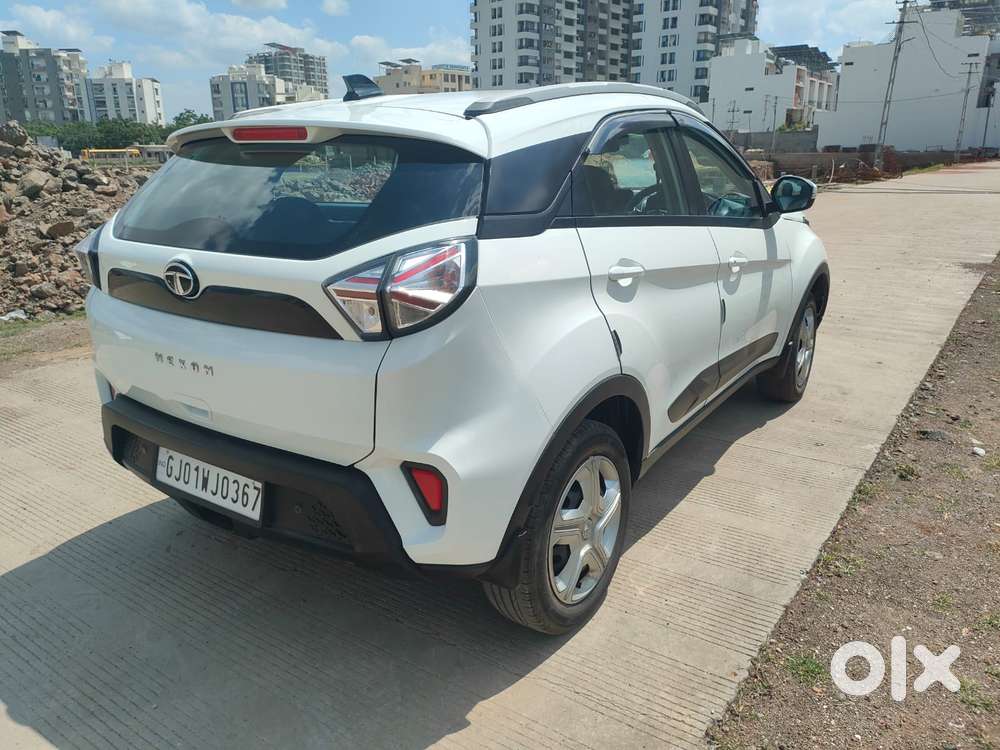 Tata Nexon 1.2 Revotron Xm Plus (s), 2022, Cng & Hybrids