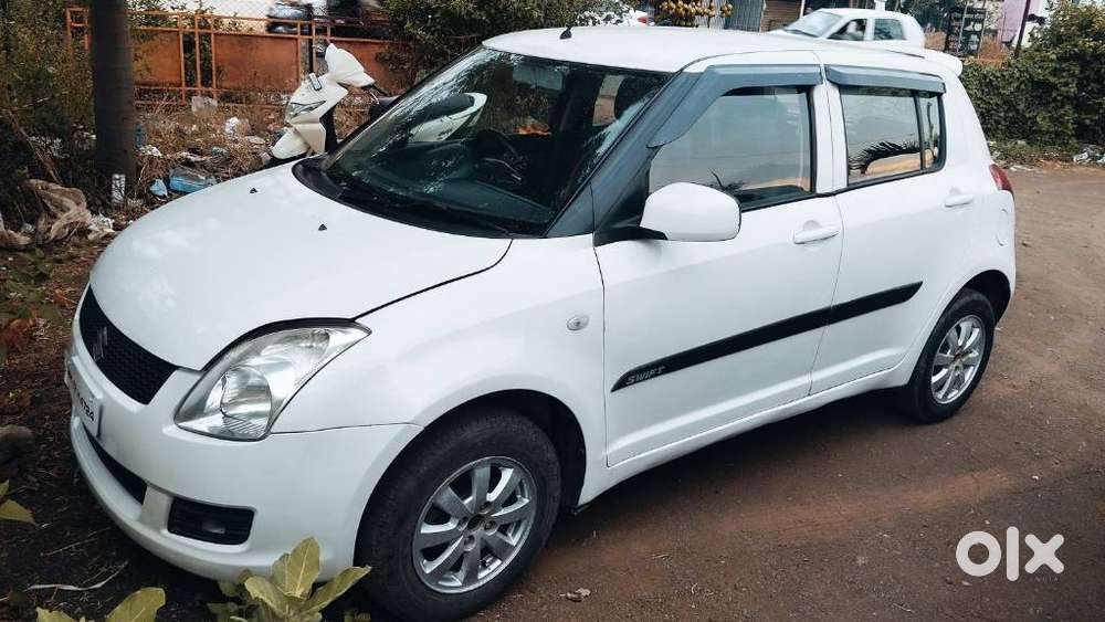 Maruti Suzuki Swift Zxi, 2010, Cng & Hybrids