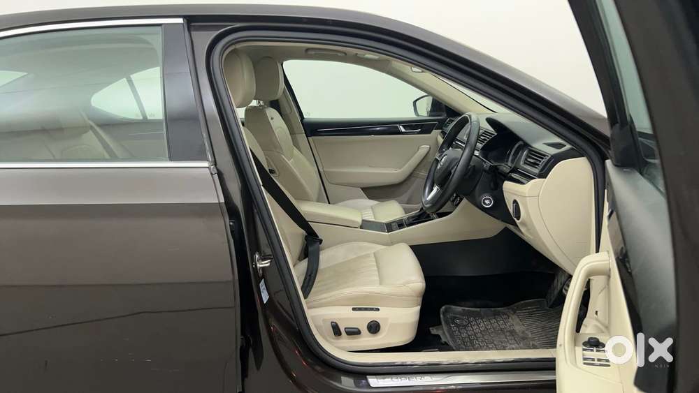 Skoda Superb Lk 1.8 Tsi At, 2020, Petrol