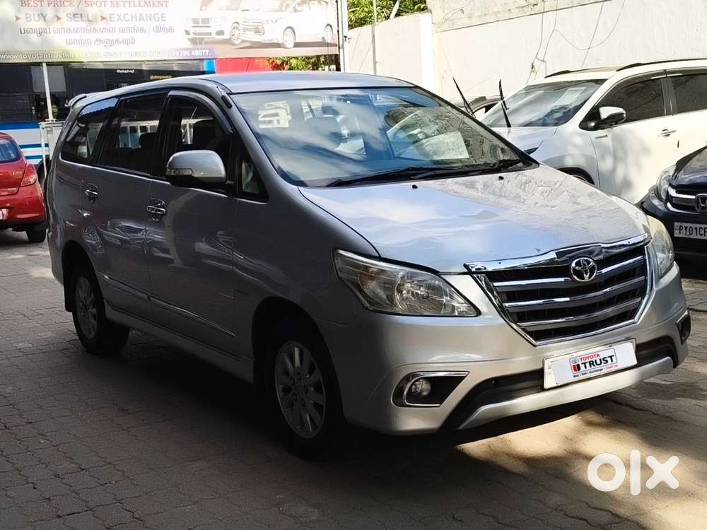 Toyota Innova 2.5 Vx 8 Seater Bs Iv, 2014, Diesel