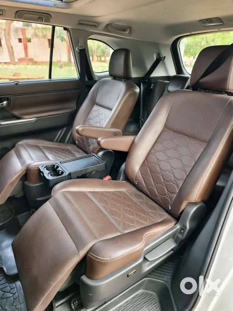 Toyota Innova Hycross Zx Hybrid Just 26000km