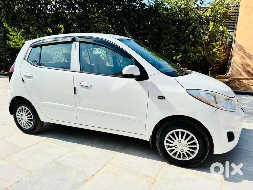 Hyundai I10 Sportz At, 2011, Petrol