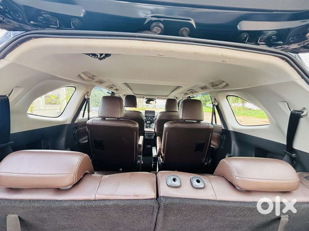 Toyota Innova Hycross 2.0 Zx (o) Hybrid 7 Str, 2023, Petrol