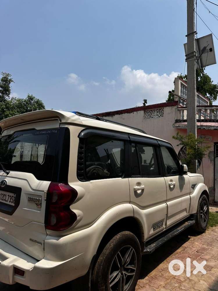 Mahindra Scorpio Classic 2017 Diesel Well Maintained