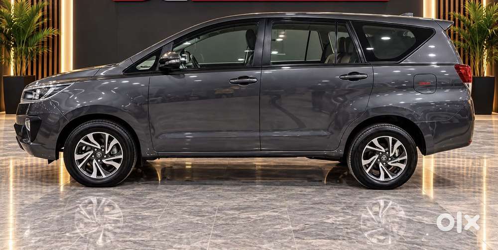 Toyota Innova Crysta 2.4 Gx Limited Edition At 7 Str, 2022, Diesel