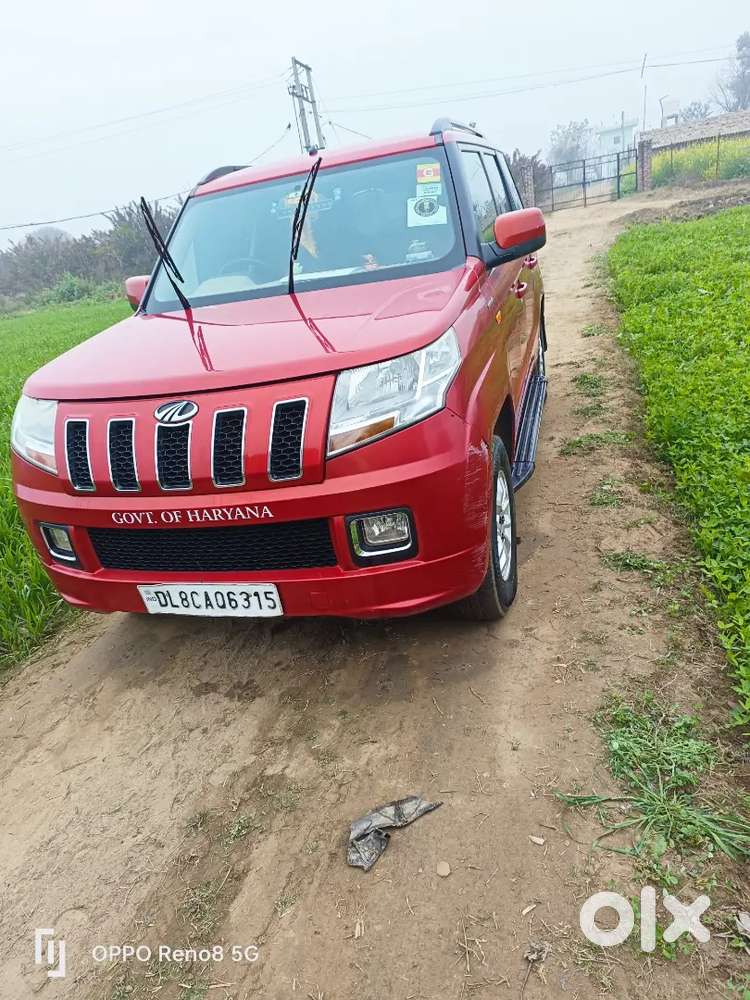Mahindra Tuv 300  T8 Automatic Top Model 2017 Model