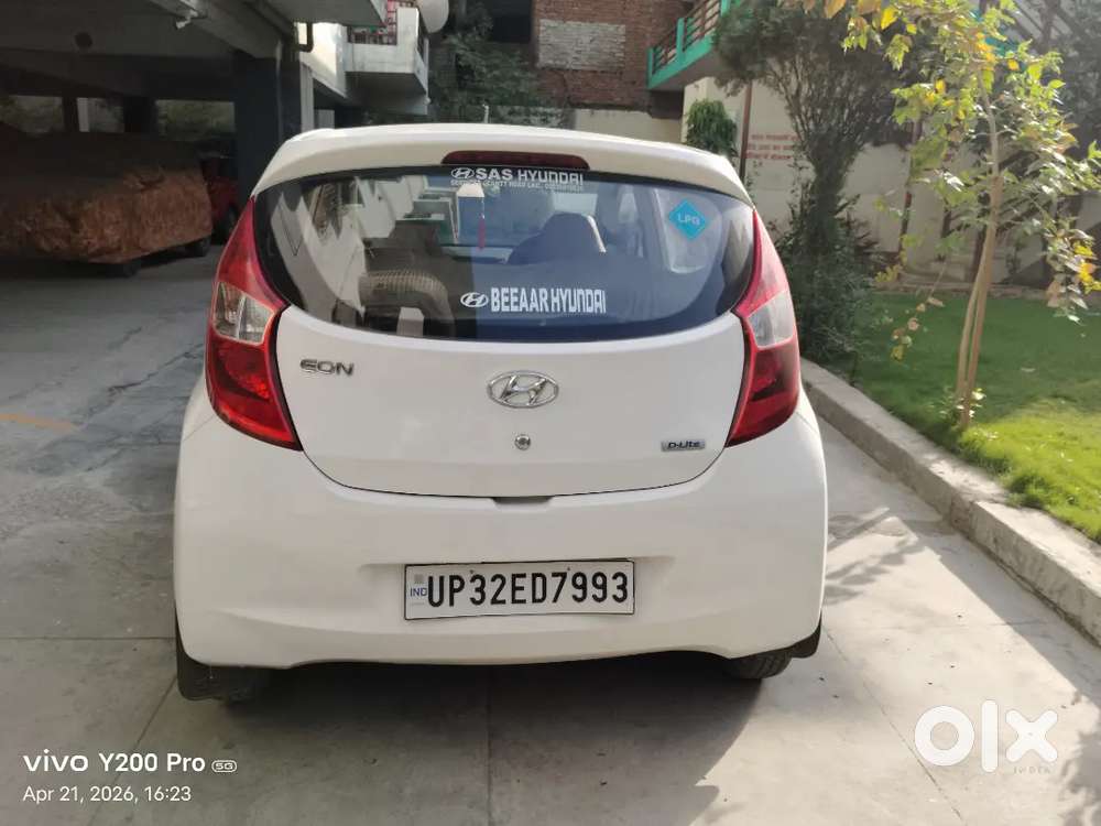 Hyundai Eon 2012 Lpg 82000 Km Driven