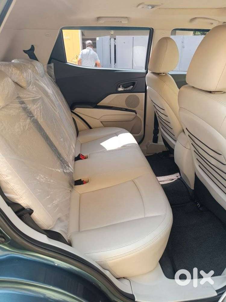 Mahindra Xuv300 W8 Option, 2020, Petrol