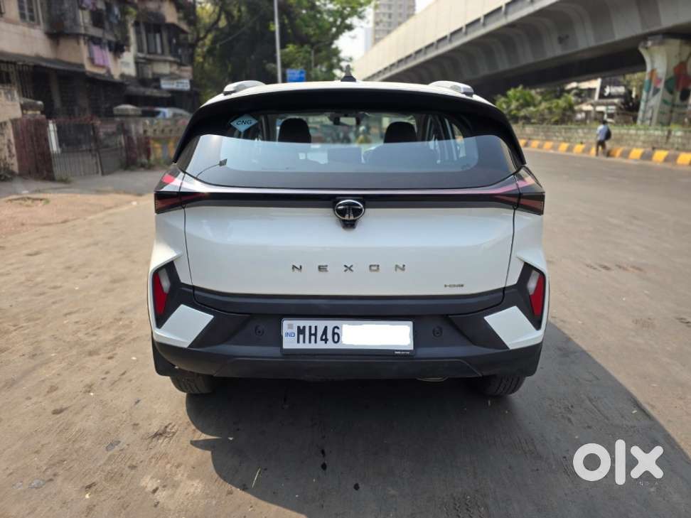Tata Nexon Pure 1.2 Revotron Petrol 6 Mt, 2025, Cng & Hybrids