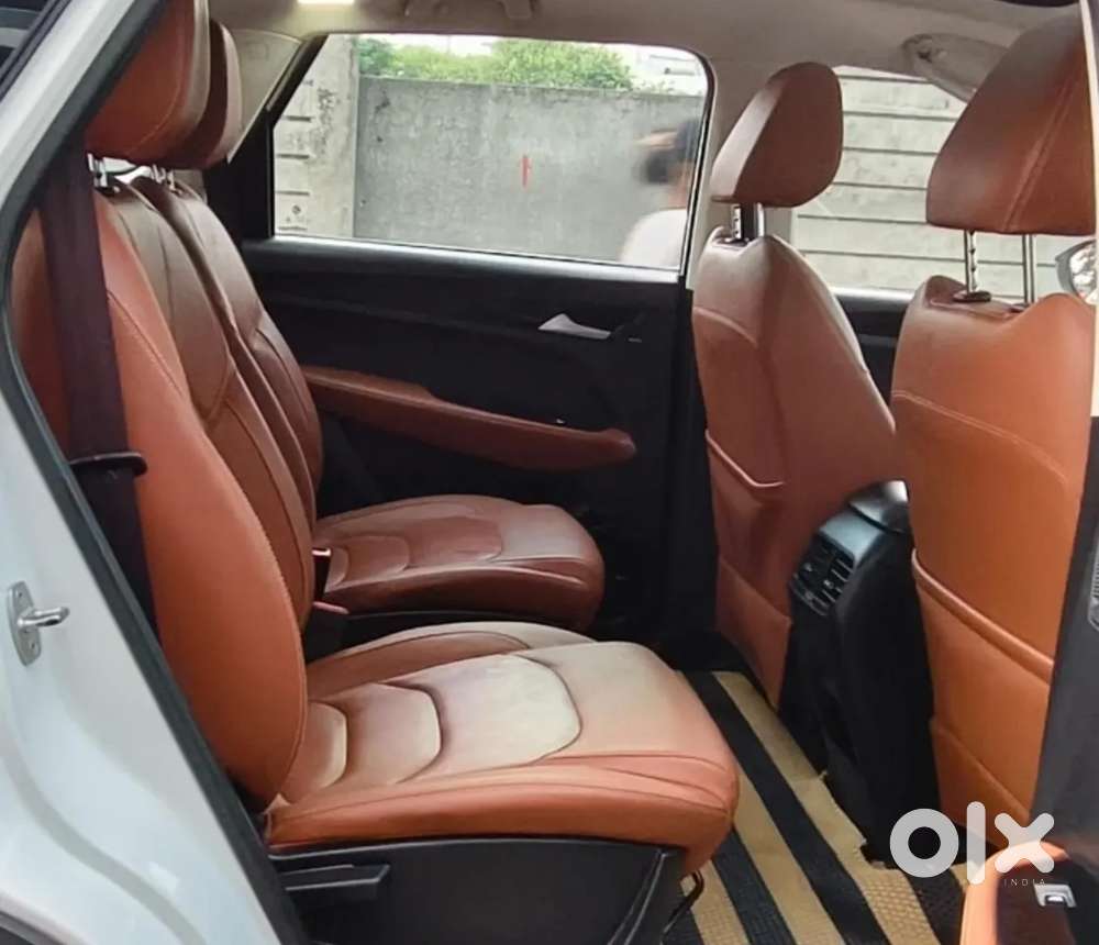 Mg Hector Plus 1.5 Sharp Turbo Cvt 6 Str, 2021, Petrol