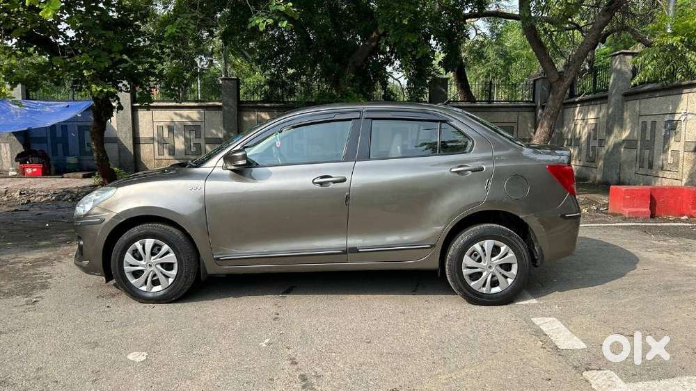 Maruti Suzuki Swift Dzire Vxi Optional, 2017, Petrol