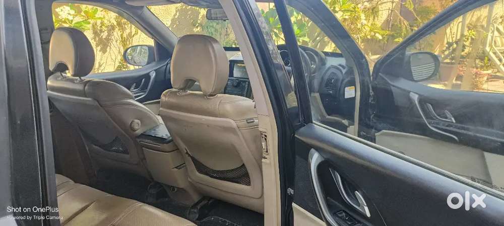 Mahindra Xuv500 2017 Diesel 72000 Km Driven