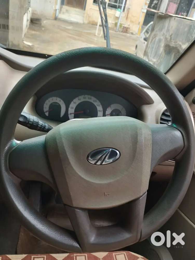 Mahindra Xylo 2.5 E6 2012