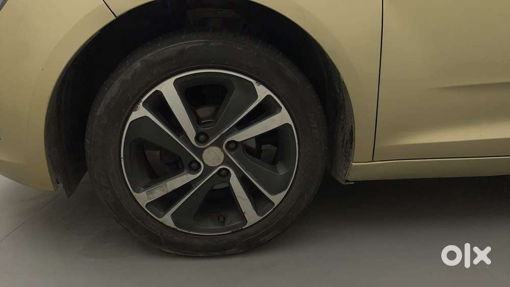 Tata Altroz Xz, 2020, Petrol