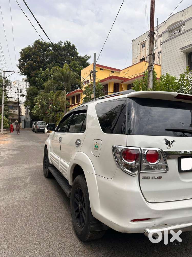Toyota Fortuner 2011-2016 4x2 Manual, 2013, Diesel