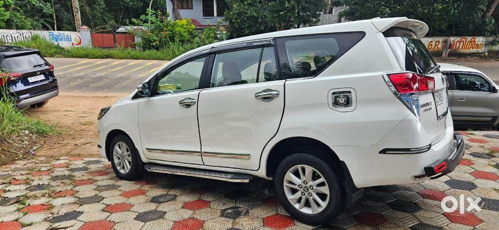 Toyota Innova Crysta G 8 Str, 2017, Diesel