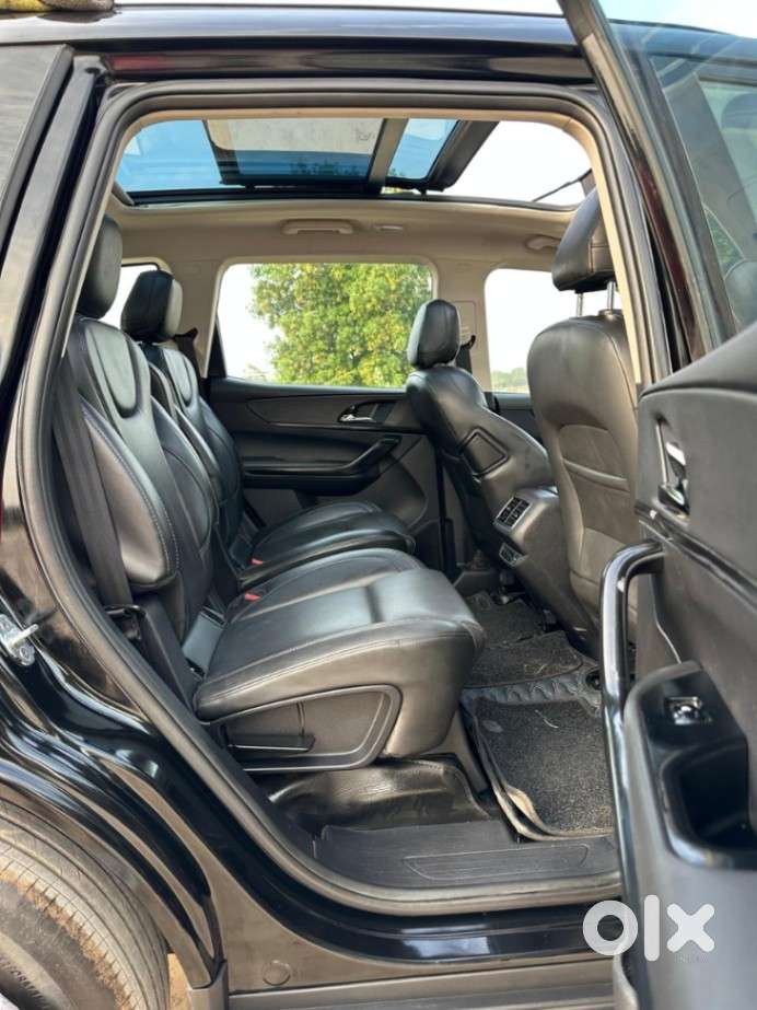 Mahindra Xuv700 Ax7l 6 Str At, 2026, Diesel
