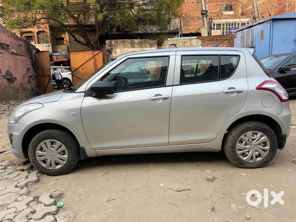 Maruti Suzuki Swift Lxi Optional-o, 2017, Petrol