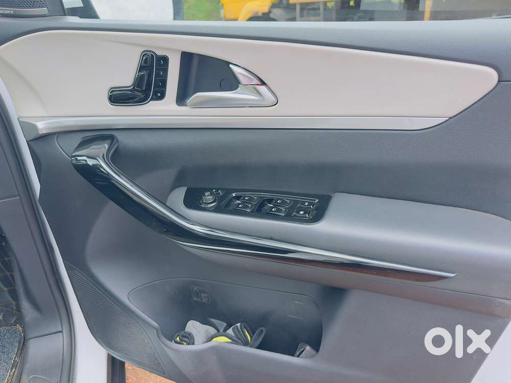 Mahindra Xuv700 Diesel 2023