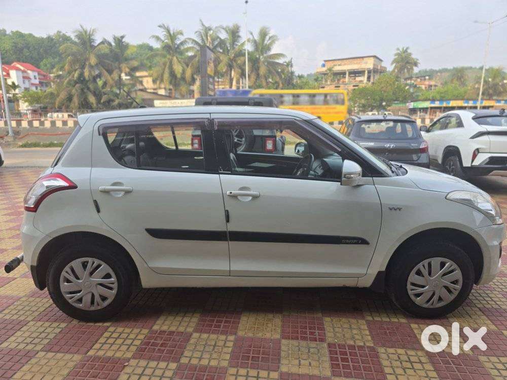 Maruti Suzuki Swift Vxi, 2015, Petrol