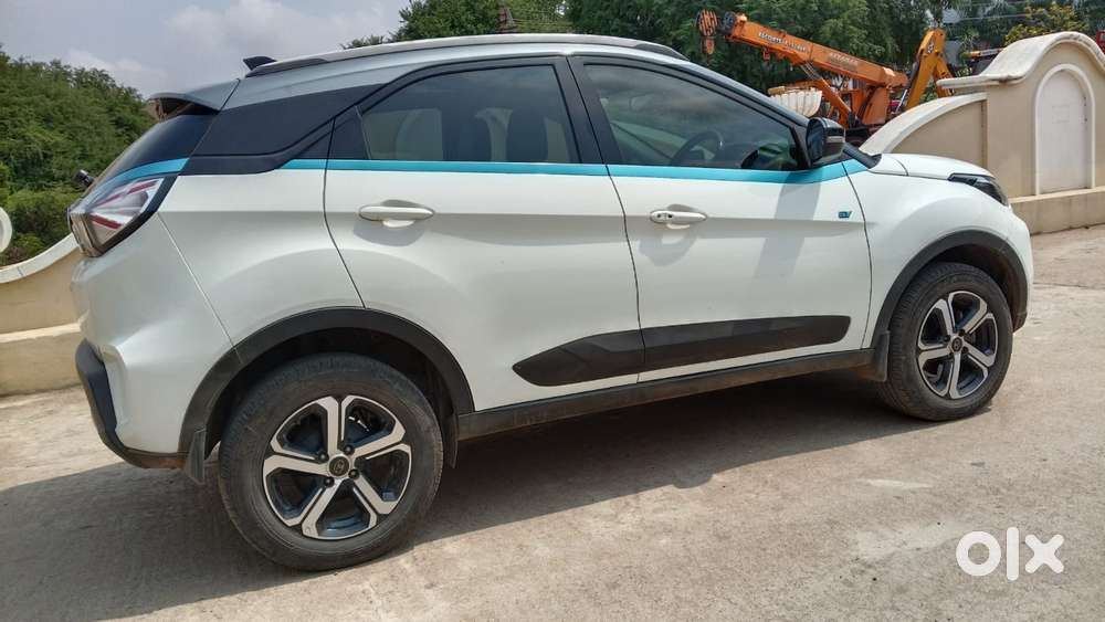 Tata Nexon Ev Xz Plus, 2022, Cng & Hybrids