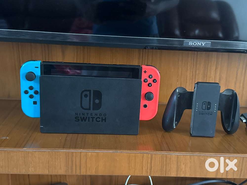 Nintendo Switch NintendoSwitch right Nintendo Switch GAMING CONSOLE Good Condition (Fixed Price