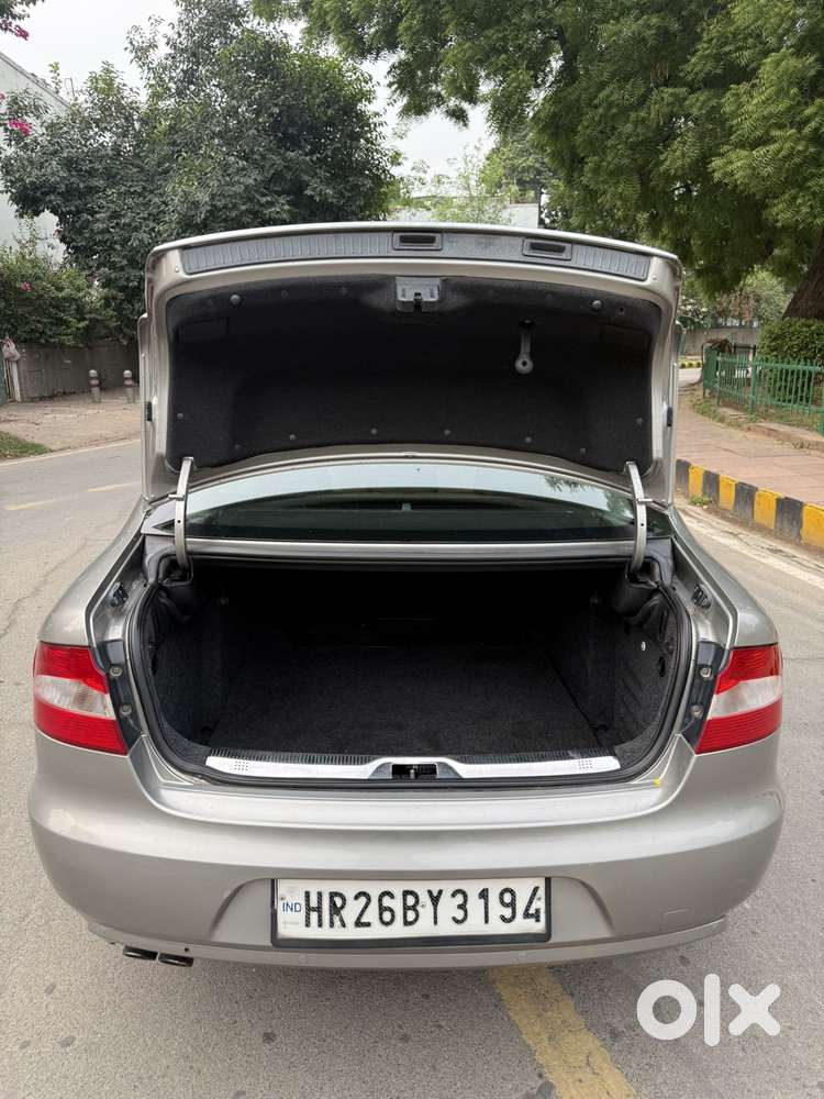 Skoda Superb Elegance 1.8 Tsi At, 2013, Petrol