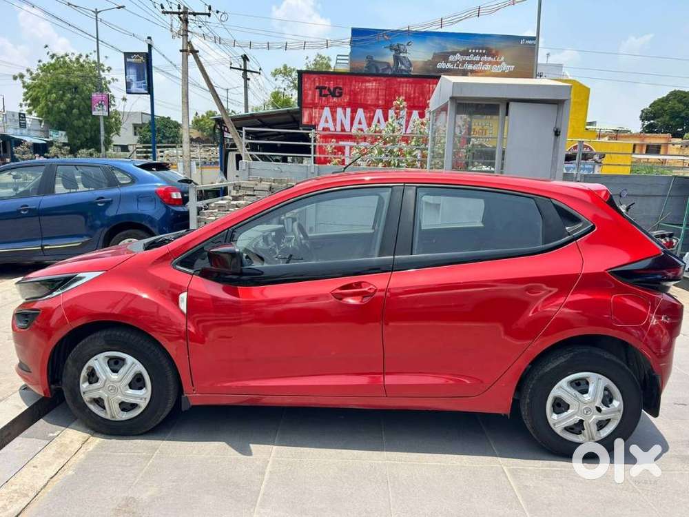 Tata Altroz 1.2 Xe, 2021, Petrol