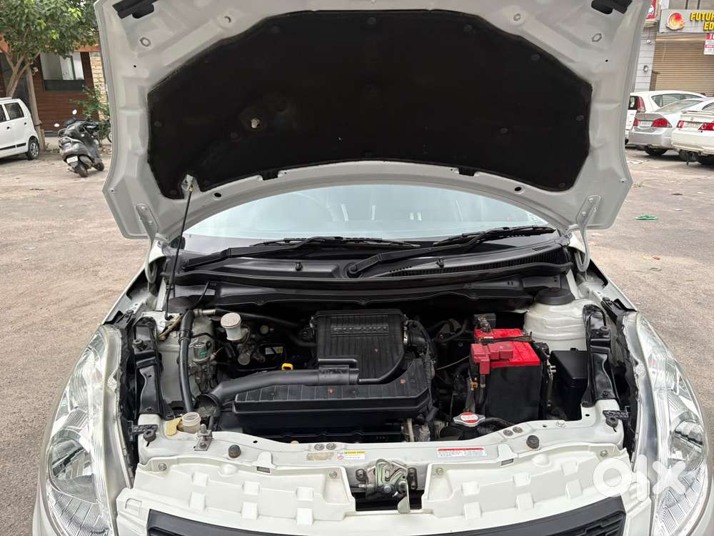 Maruti Suzuki Swift Vxi Abs Bsiv, 2015, Petrol