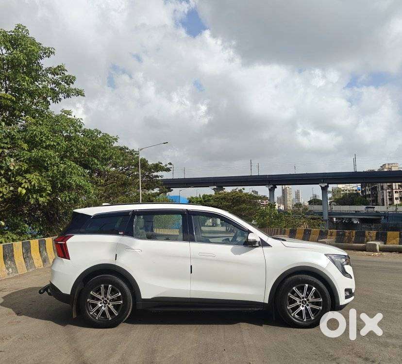 Mahindra Xuv700 2.0 Ax 7 Petrol At Str, 2025, Petrol