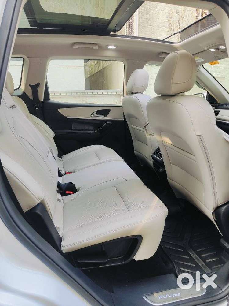 Mahindra Xuv700 2.2 Ax 7 Diesel At Luxury Pack Str Awd, 2023, Diesel