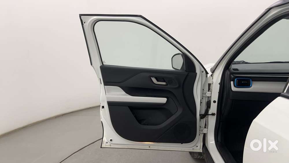 Tata Punch Creative Dual Tone Amt Sunroof, 2024, Petrol