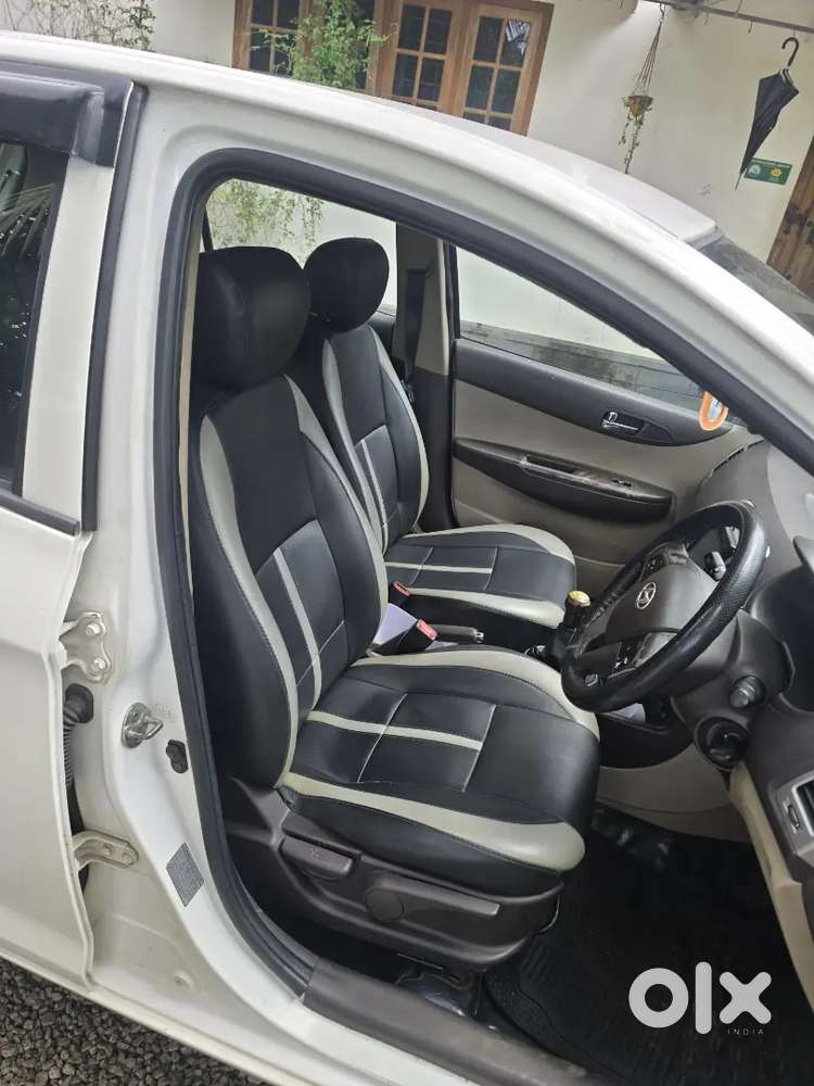 Hyundai I20 1.4 Asta 2011 Paper Upto 2031