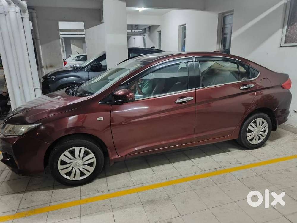 Honda City 1.5 Sv Mt I-vtec Maroon