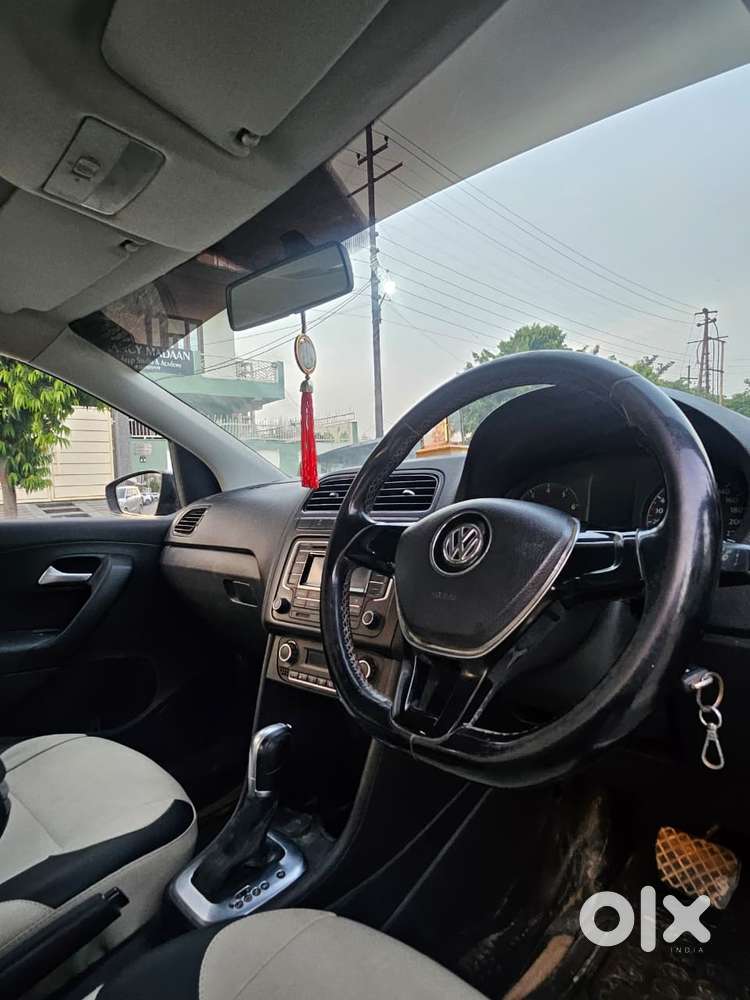 Volkswagen Vento 1.2 Tsi Highline Plus At, 2017, Petrol