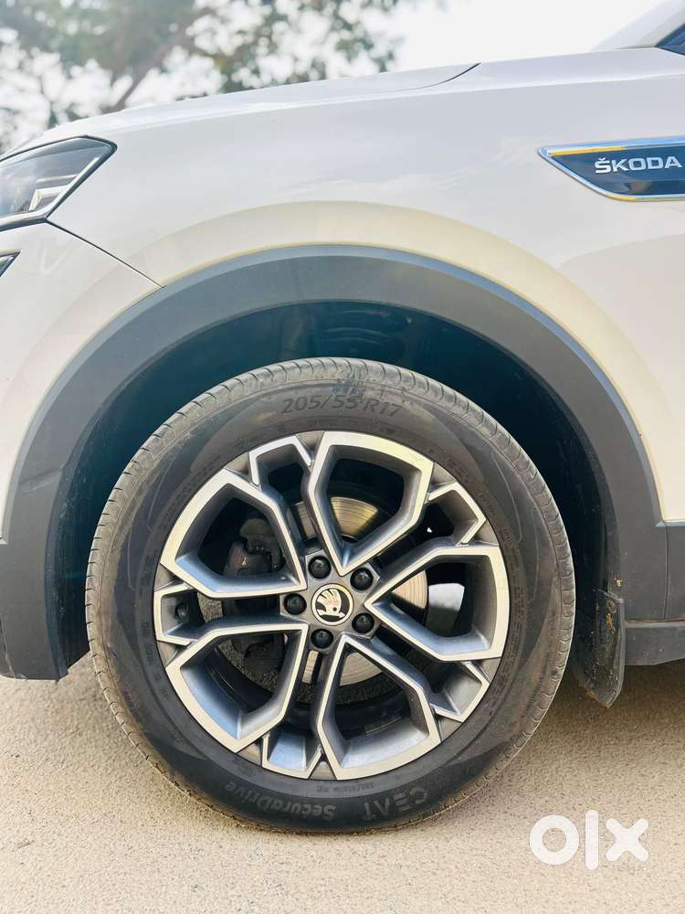 Skoda Kushaq 1.0 Tsi Style At, 2023, Petrol