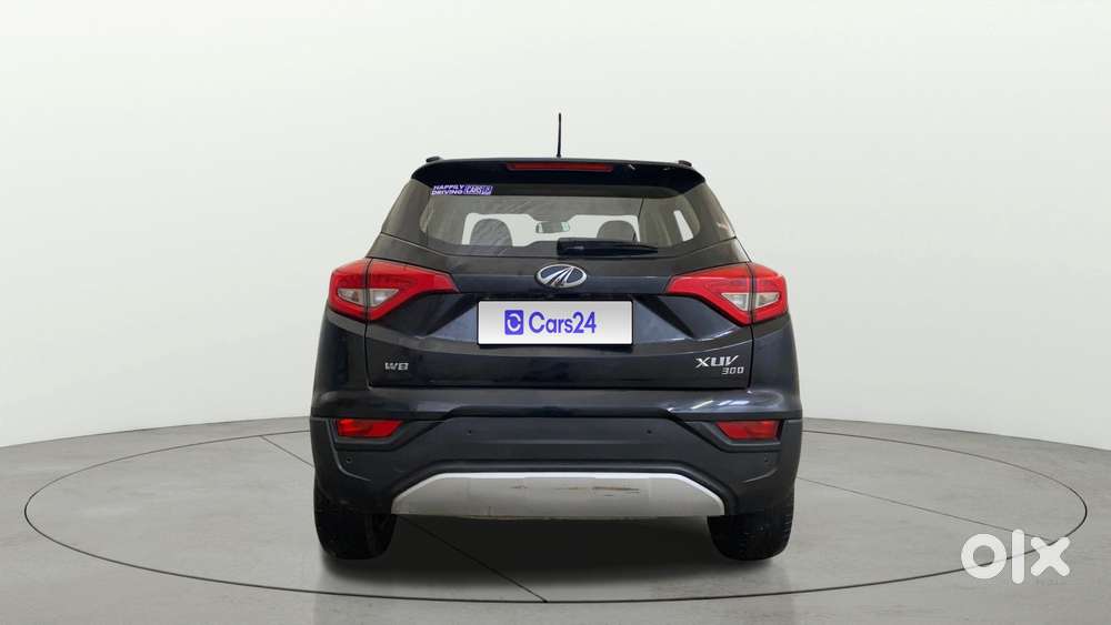 Mahindra Xuv300 W8, 2021, Petrol