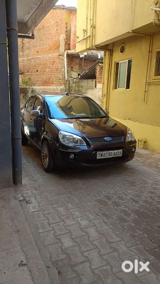 Ford Fiesta 2009 Petrol 120000 Km Driven